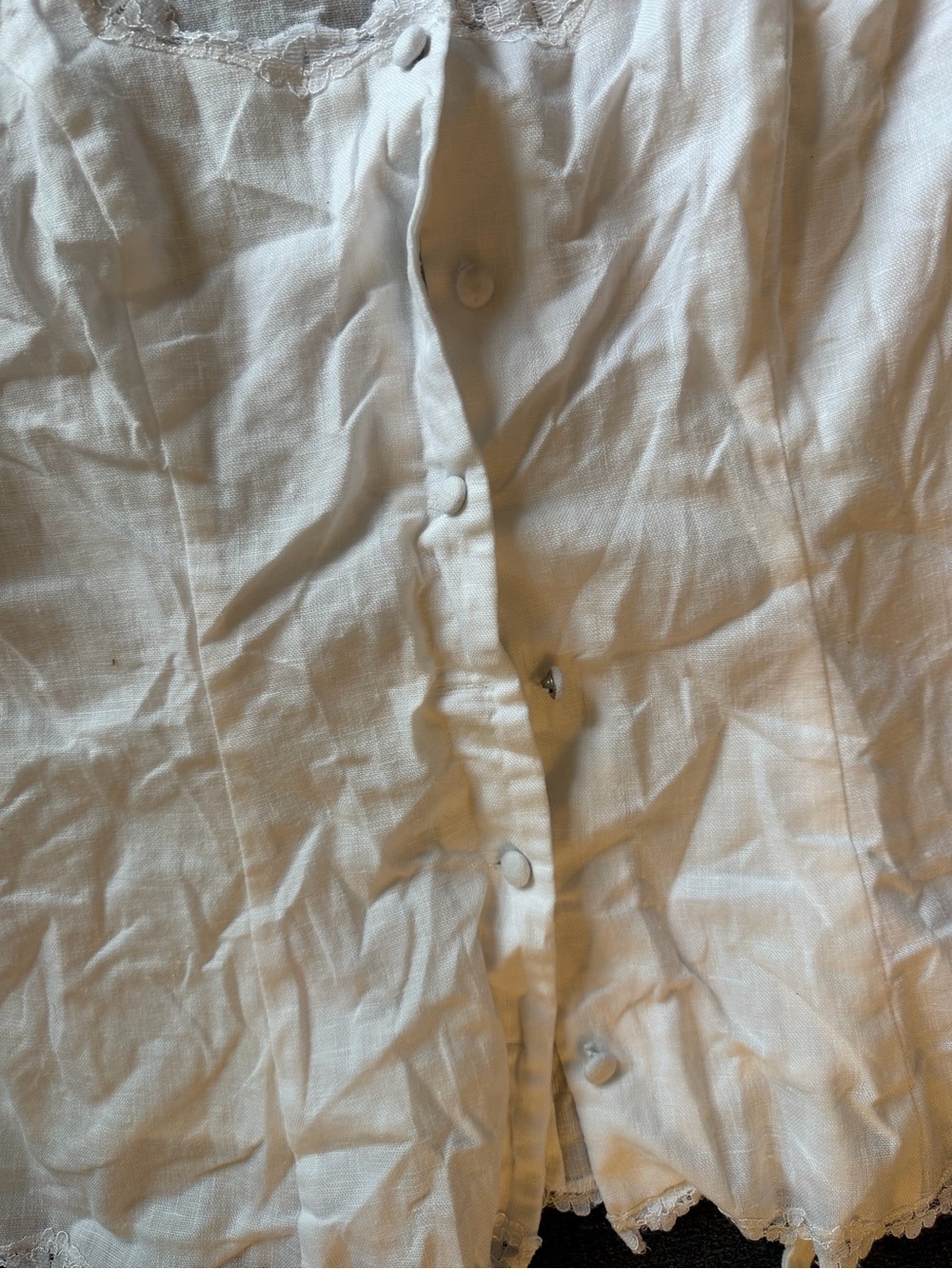 Reformation Anabella Linen Lace-Trim Blouse โ White - Picture 5 of 7